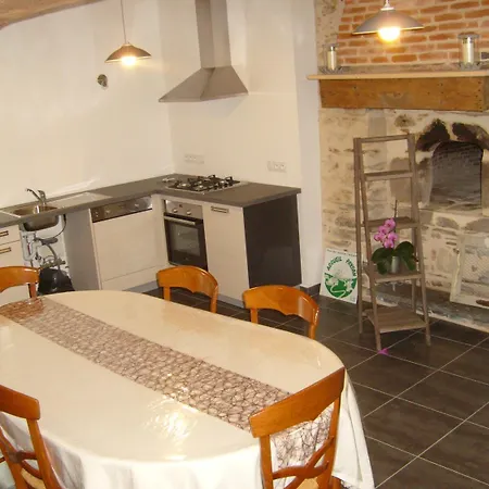 Le Chene Blanc Bed and Breakfast 3*