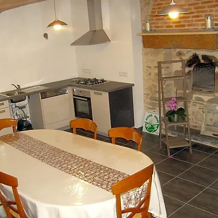 Le Chene Blanc Bed and Breakfast
