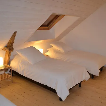 Le Chene Blanc Bed and Breakfast